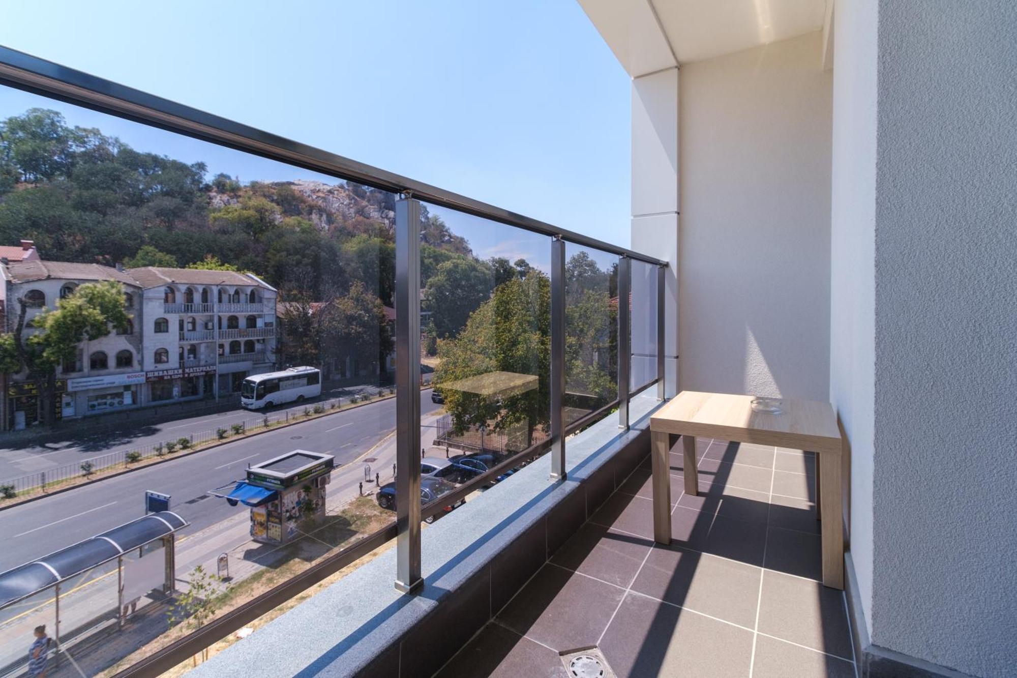 Modern 1-Bedroom Apartment With Free Parking Plovdiv Exterior foto